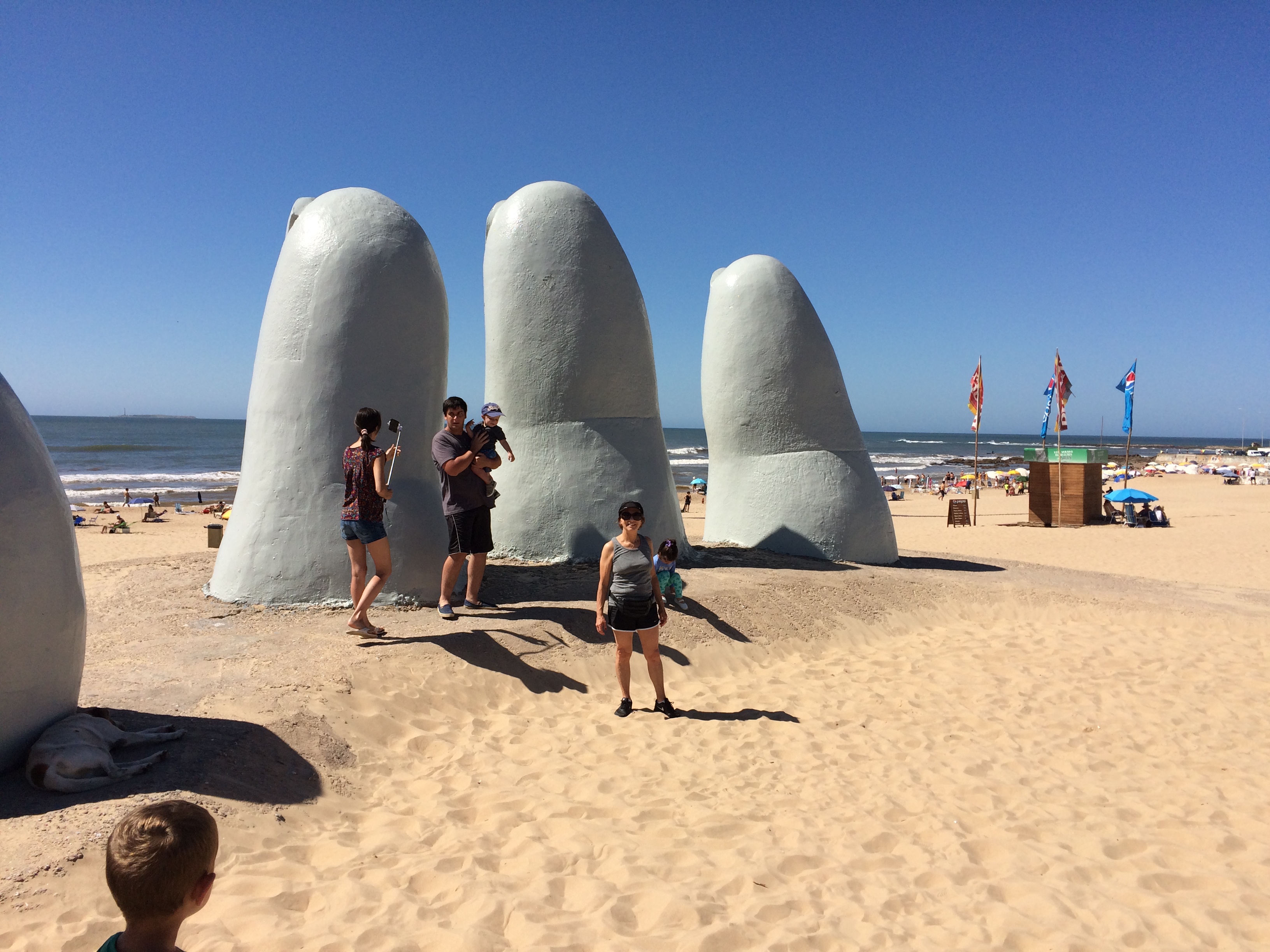 Sculpture The Hand - Playa Brava - Punta del Este